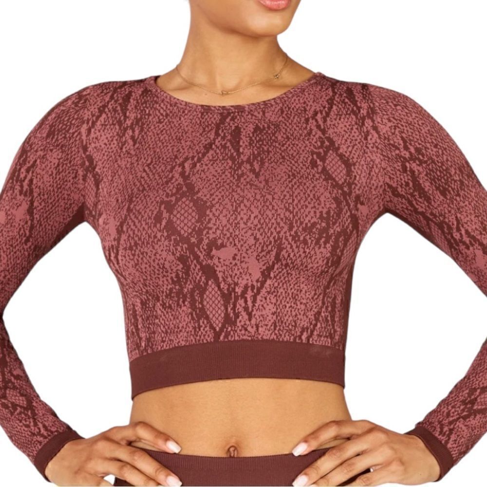 Fabletics Kamila Snake Print Seamless Crop Top | Cherry Mocha | Size M